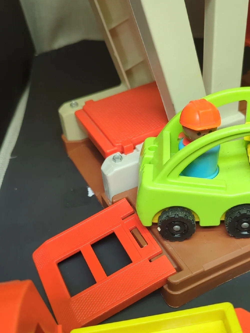 Fisher Price‎ Little People Lift & Load Railroad #943